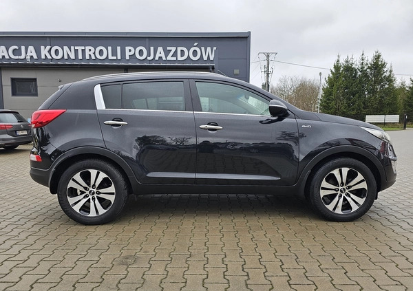 Kia Sportage cena 54990 przebieg: 178000, rok produkcji 2015 z Obrzycko małe 497
